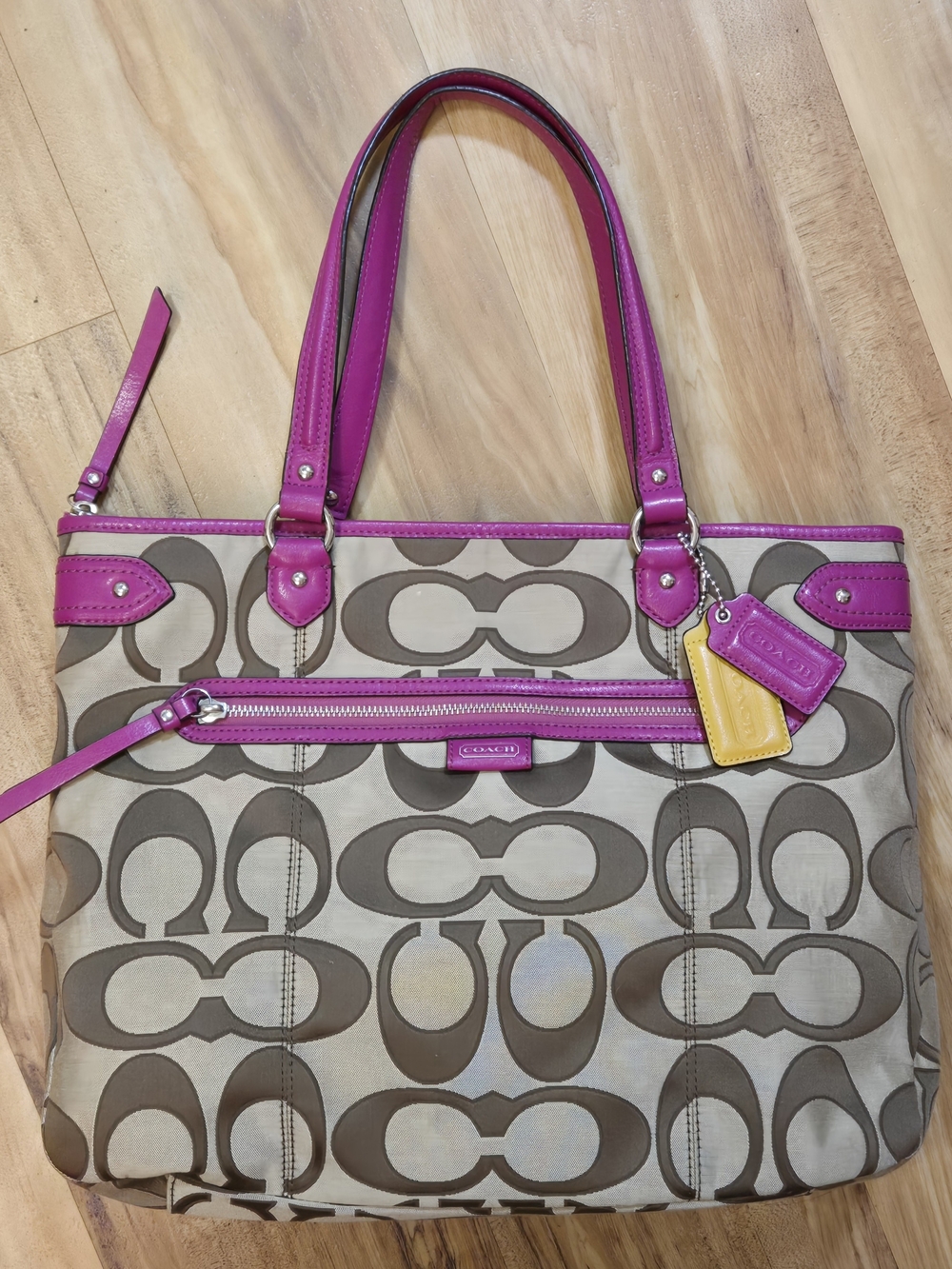 VINTAGE Coach Soho Signature Tote Pink Trim Y2K Style F13972